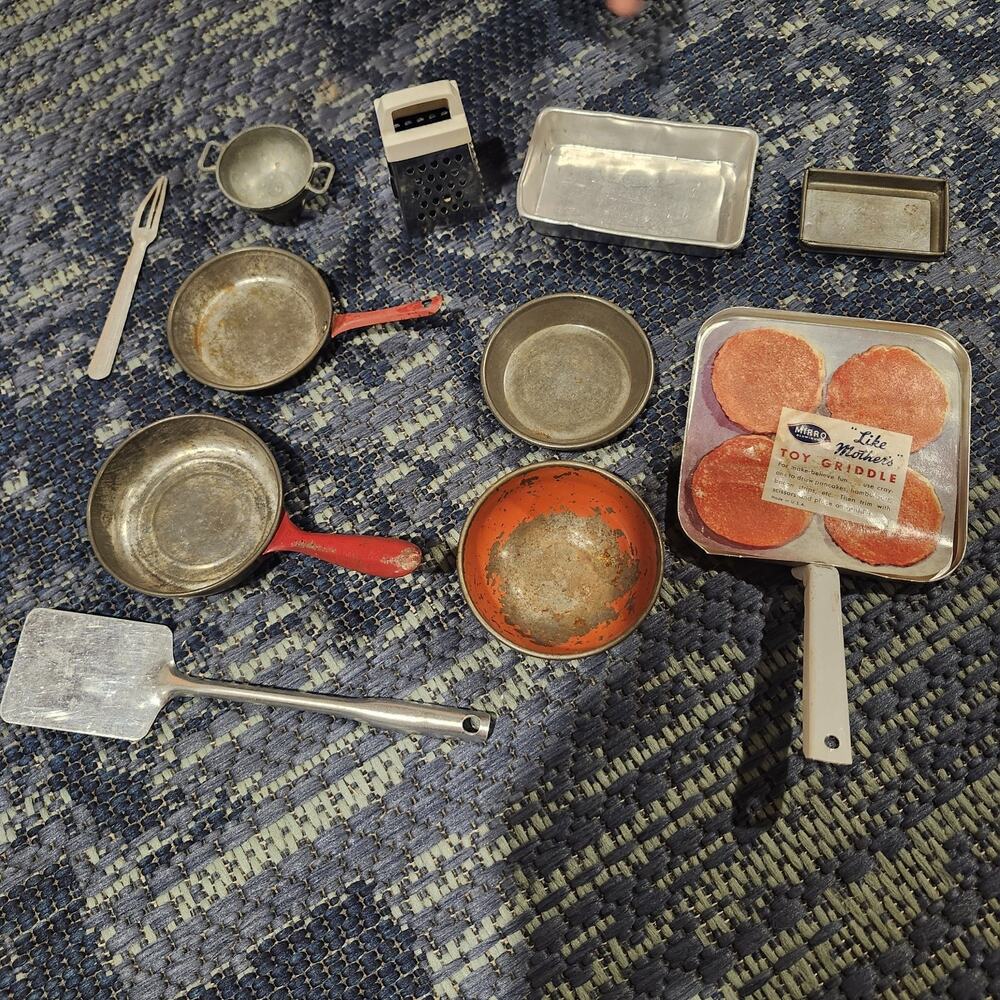11pc Vtg Mirro Aluminum Toys Cook & Bake Set Like Mothers Pans Bowls Utensils